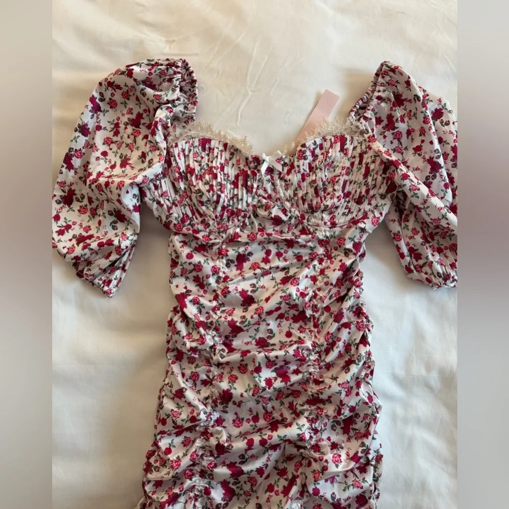 NWT For Love & Lemon White & Pink floral pink puff sleeve dresss - Picture 4 of 6